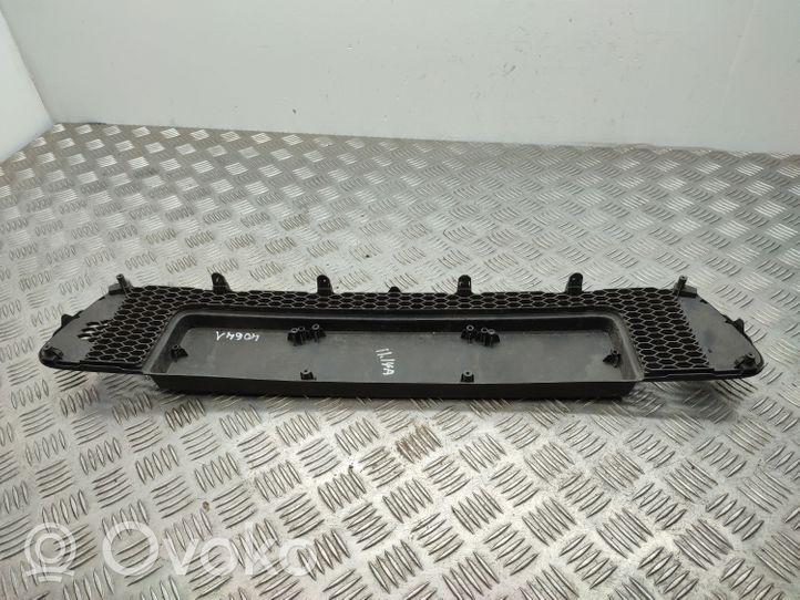 KIA Soul Ramka tylnej tablicy rejestracyjnej 865612K000