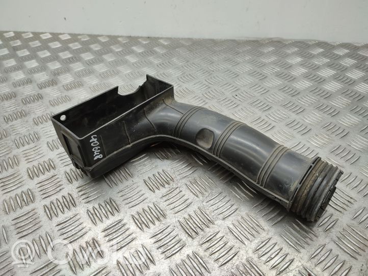 KIA Soul Air intake duct part 282102K000