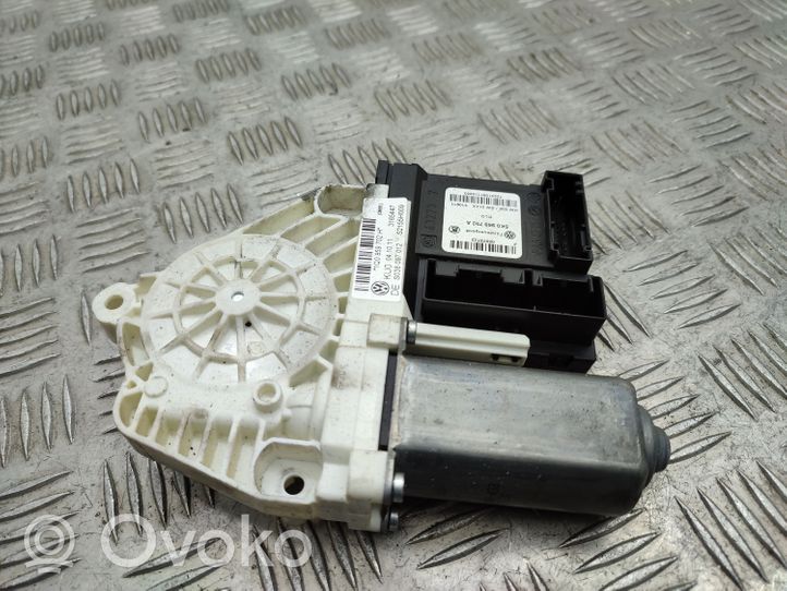 Volkswagen Golf VI Moteur de lève-vitre de porte avant 5K0959792A