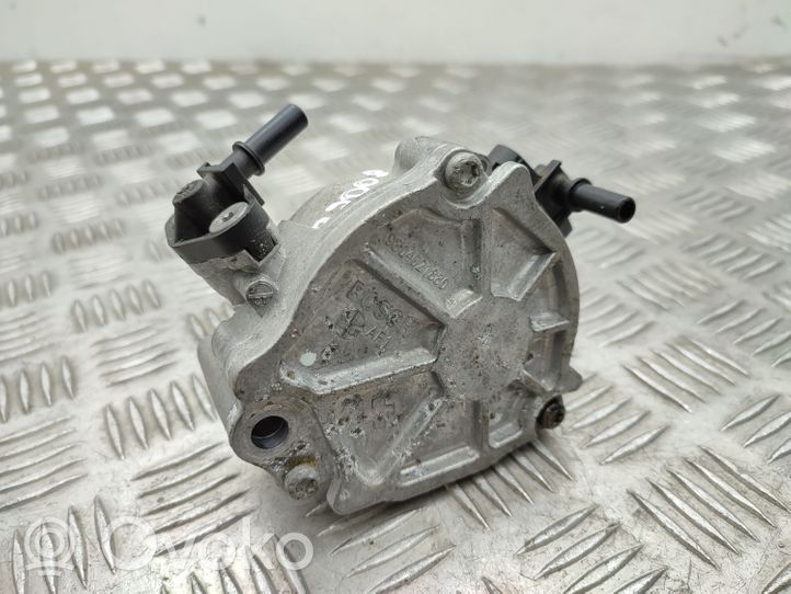 Peugeot 2008 II Vacuum pump 9804021880