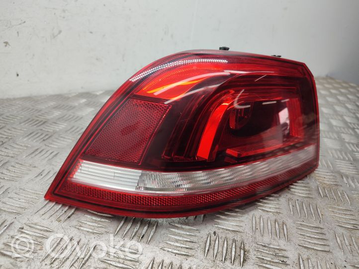 Volkswagen Eos Rear/tail lights 1Q0945095R