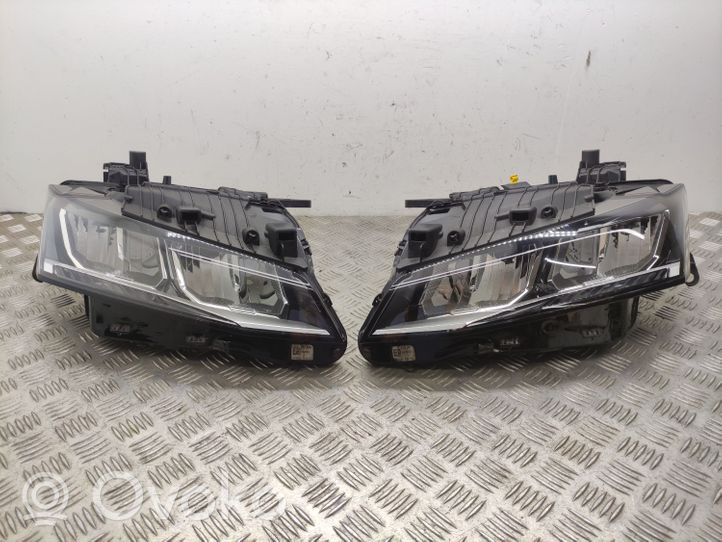 Peugeot 308 Lot de 2 lampes frontales / phare 9849116680