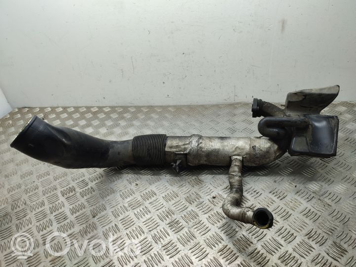 Volvo V50 Turbo air intake inlet pipe/hose 3M519A673G