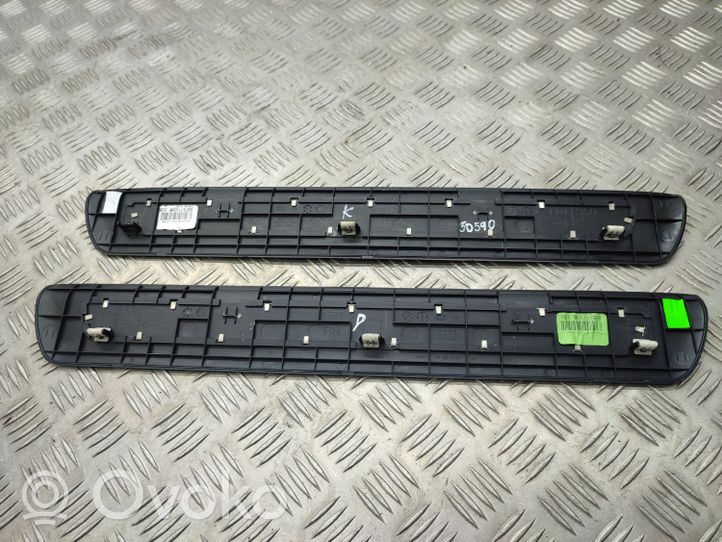 KIA Sportage Garniture marche-pieds avant 85884F1500