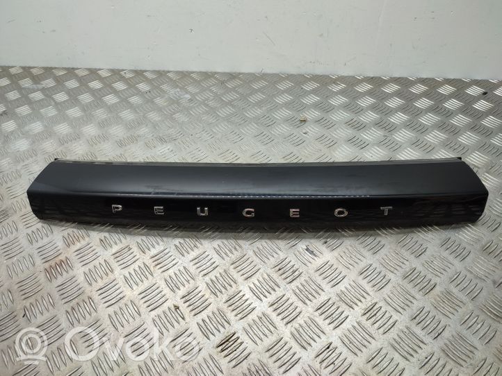 Peugeot 2008 II Tailgate trim 98338259