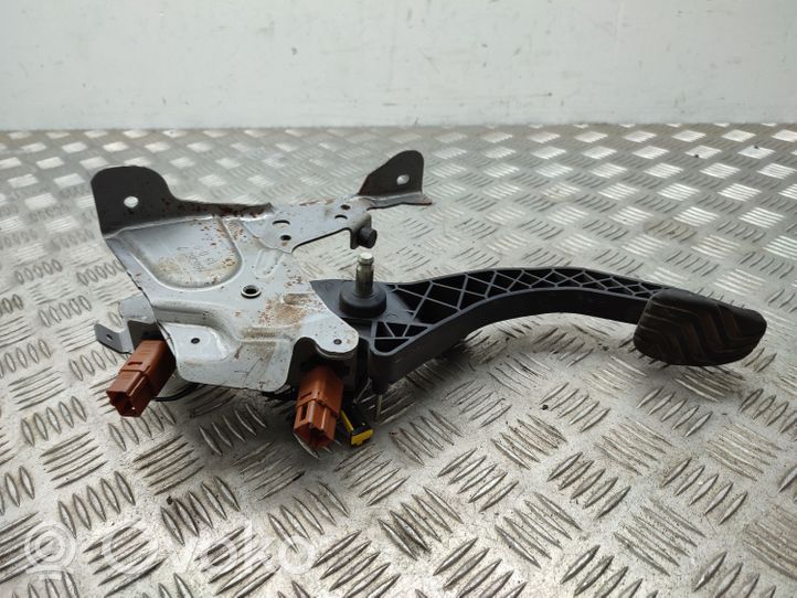 Nissan X-Trail T32 Clutch pedal 465034208R