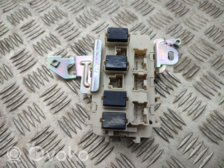 Nissan X-Trail T32 Fuse module 