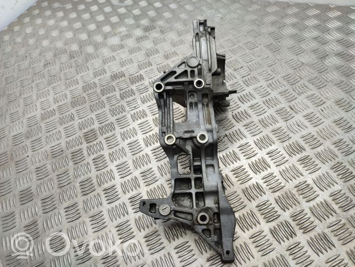 Volkswagen Golf VII Supporto della pompa del carburante 04L903143D