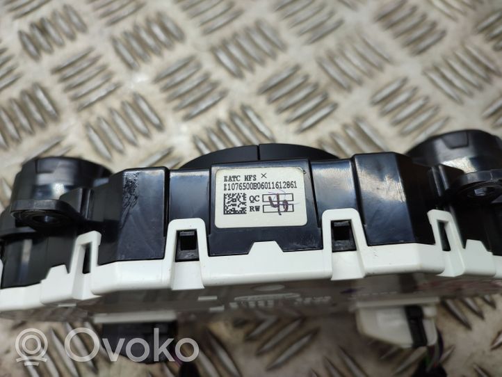 Ford Ecosport Climate control unit 8A6T18C612