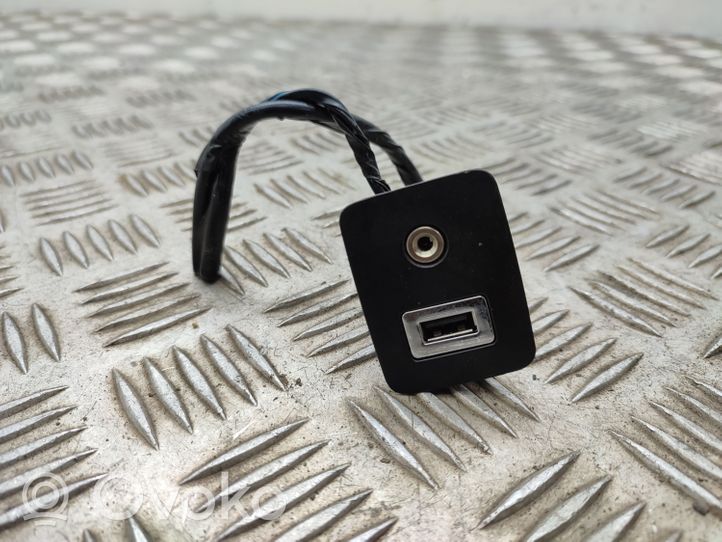 Ford Ecosport Gniazdo / Złącze USB 