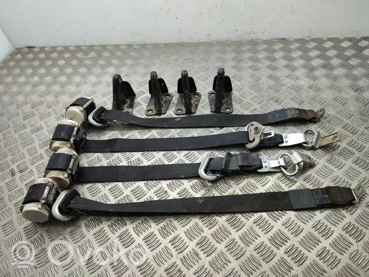 Volkswagen Caddy Rear seatbelt 