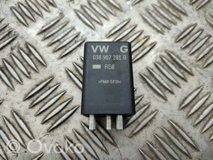 Volkswagen PASSAT B8 Glow plug pre-heat relay 038907281B