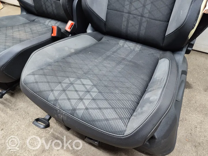 Volkswagen T-Roc Fotele / Kanapa / Komplet 