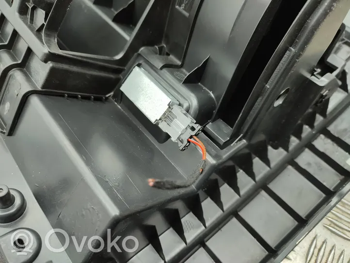 Volkswagen T-Roc Schowek deski rozdzielczej / Komplet 2GA857101