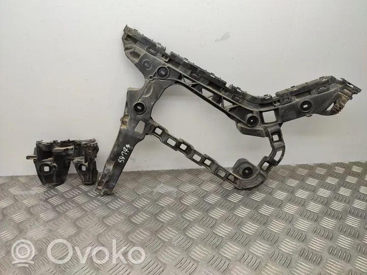 Volkswagen PASSAT B8 Soporte de montaje del parachoques trasero 3G9807484