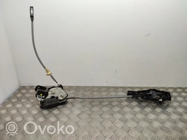 Volkswagen PASSAT B8 Etuoven lukko 5E0839016