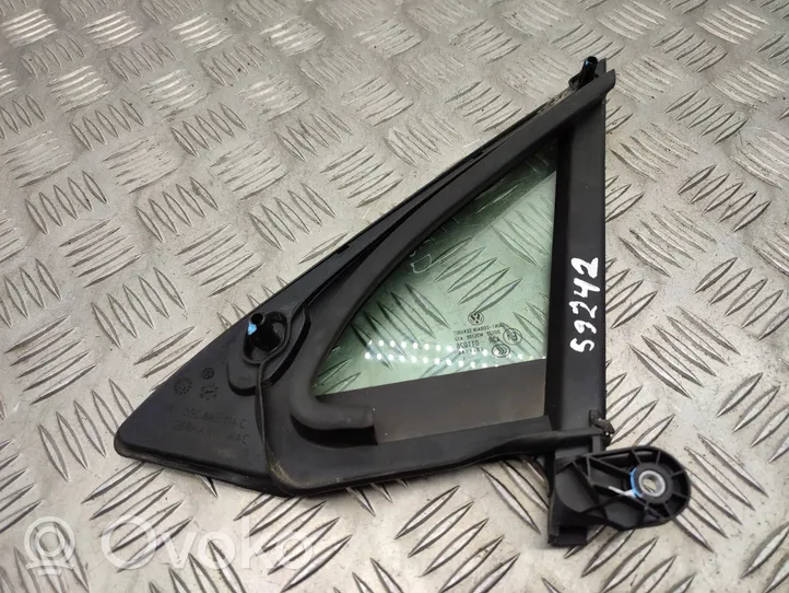 Volkswagen PASSAT B8 Front triangle window/glass 43R011026