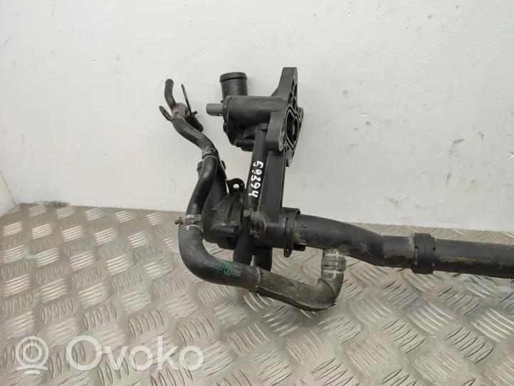 Volkswagen Tiguan Boîtier de thermostat / thermostat 03C121026S