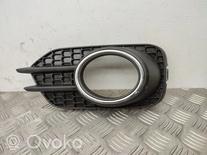 Volkswagen Tiguan Priešrūkinio žibinto apdaila/ grotelės 5N0853666J