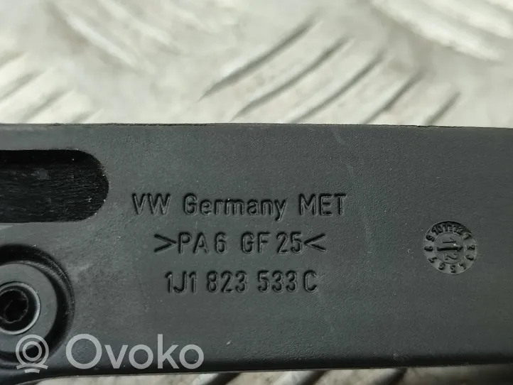 Volkswagen Tiguan Rączka / Uchwyt otwierania pokrywy przedniej / maski silnika 1K1823633