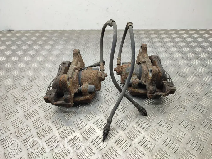 Volkswagen Tiguan Front brake caliper 