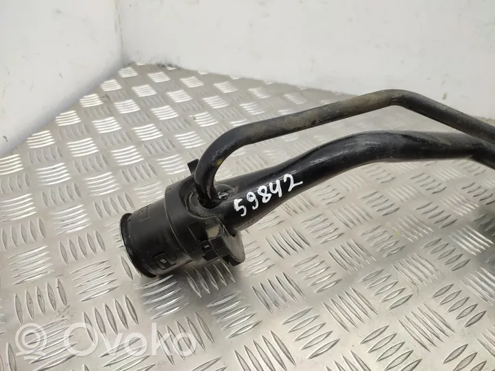 Mazda 3 Tubo e bocchettone per riempimento serbatoio del carburante BCKA42293