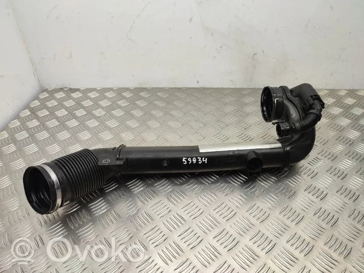 BMW 2 F45 Rura / Wąż dolotowy powietrza turbiny 1105879