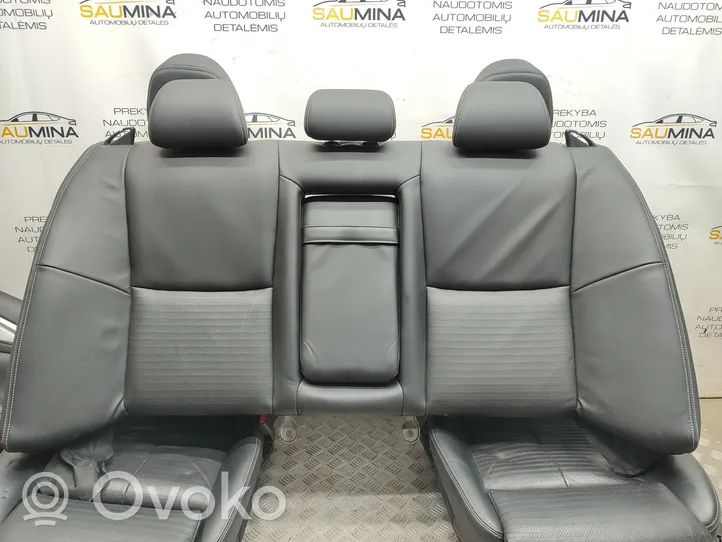 Infiniti Q50 Set di rivestimento sedili e portiere 