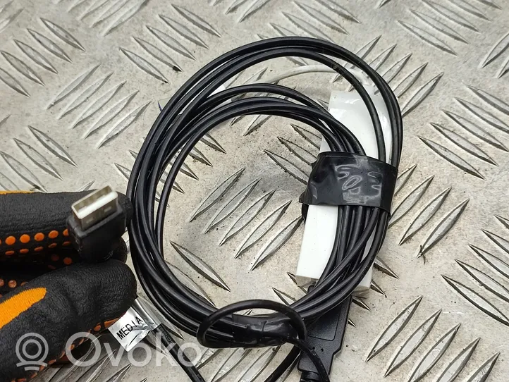 Mercedes-Benz Vito Viano W447 Enchufe conector USB 