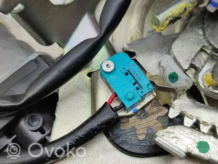 Toyota RAV 4 (XA40) Blocco/chiusura/serratura del portellone posteriore/bagagliaio D6261342D