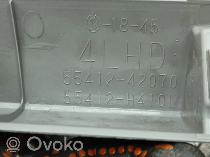 Toyota RAV 4 (XA40) Inny element deski rozdzielczej 5541242070