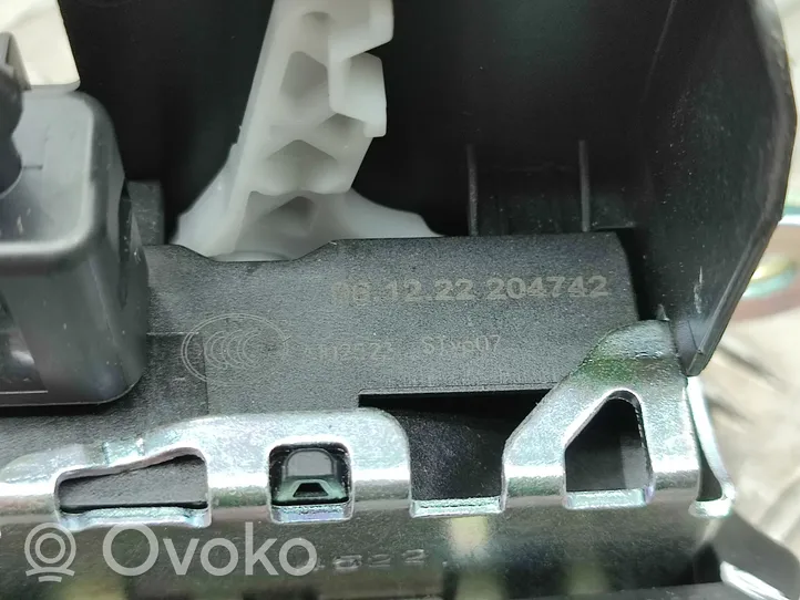 Volkswagen Taigo Spyna galinio dangčio 2G6827505B