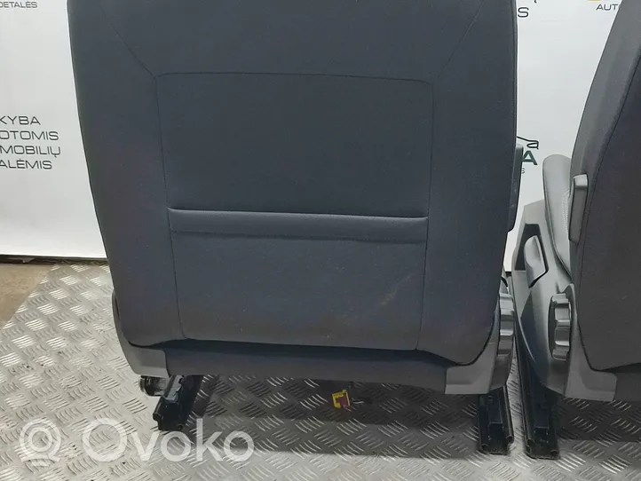 Volkswagen Taigo Set di rivestimento sedili e portiere 