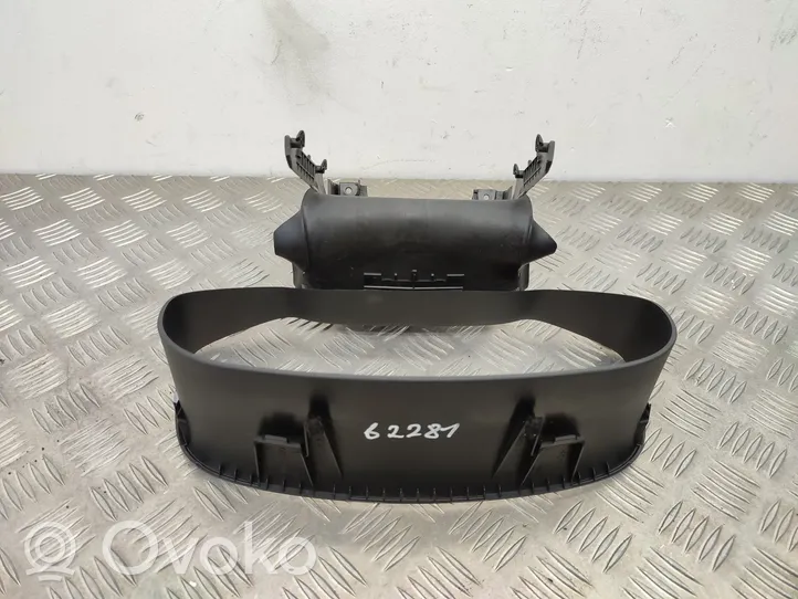 Seat Leon (5F) Kojelaudan kehys 5F0858560B