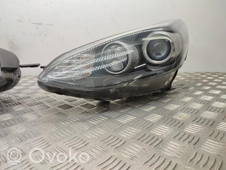 KIA Sportage Lampy przednie / Komplet 92101F1110