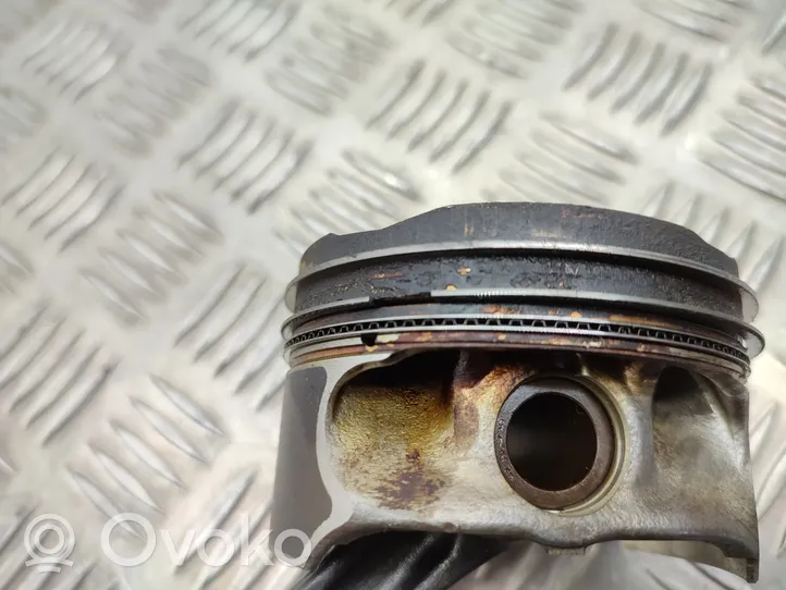 Mercedes-Benz A W176 Piston with connecting rod 