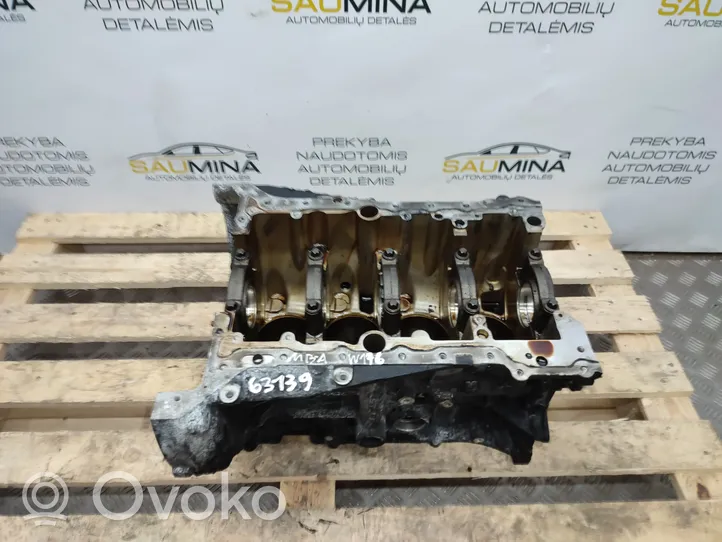 Mercedes-Benz A W176 Engine block 270910