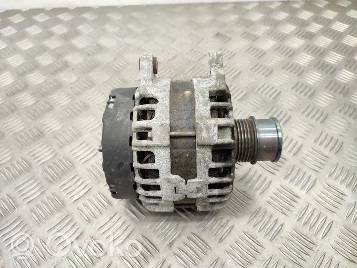 Volkswagen PASSAT B8 Generator/alternator 04E903021P