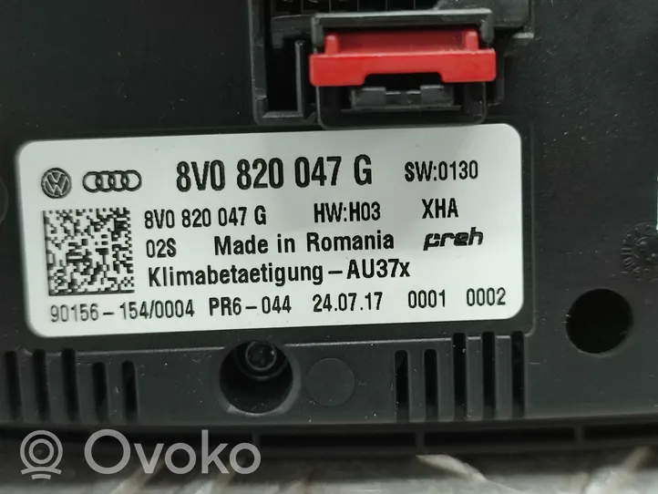 Audi Q2 - Gaisa kondicioniera / klimata kontroles / salona apsildes vadības bloks (salonā) 8V0820047G