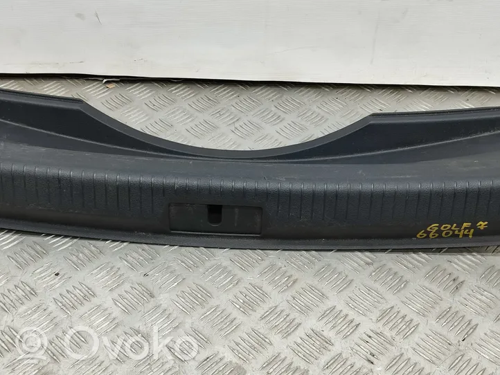 Volkswagen Golf VII Osłona pasa bagażnika 5G6863459