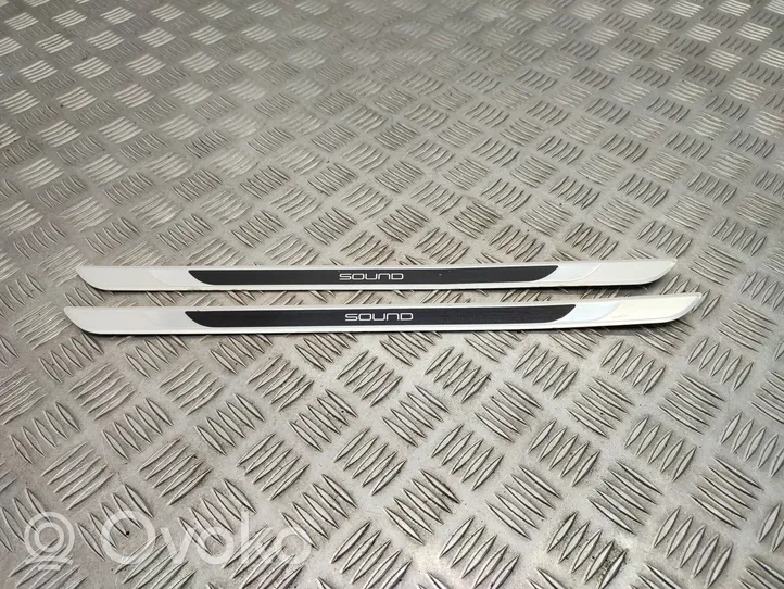 Volkswagen Golf Sportsvan Front sill trim cover 