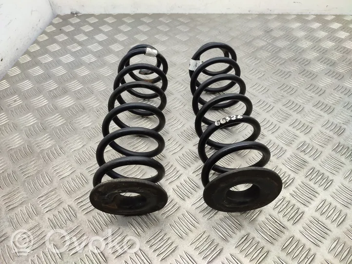 Volkswagen Golf Sportsvan Rear coil spring 5Q0511115BE