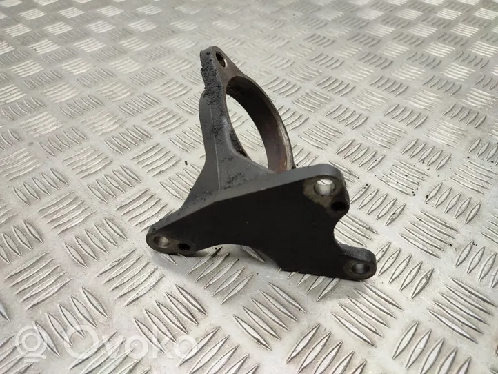 Toyota Avensis T250 Staffa del cuscinetto di supporto dell’albero di trasmissione 4345705050