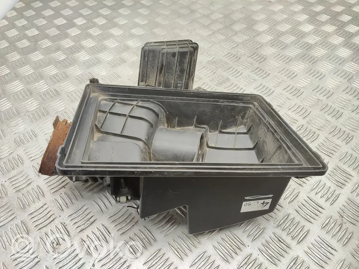 Mazda 5 Tapa de la caja del filtro de aire 4LF50