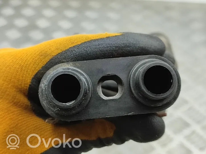 Volkswagen Polo V 6R Termostat / Obudowa termostatu 03C121111B