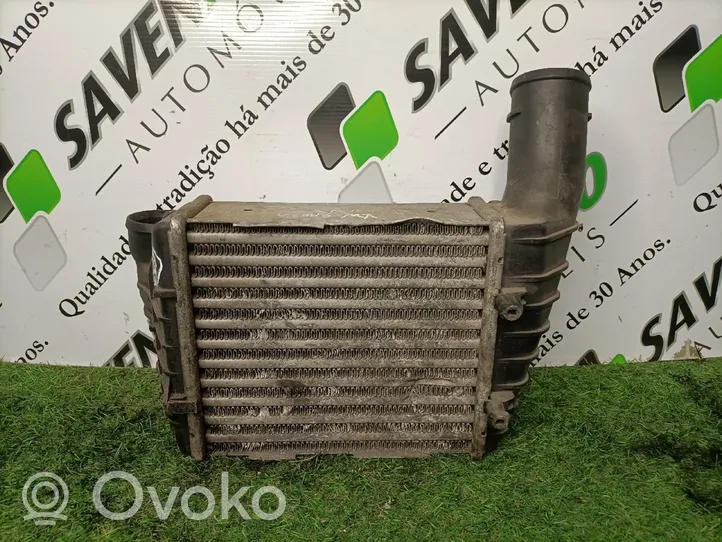 Volkswagen PASSAT B5 Radiatore intercooler 