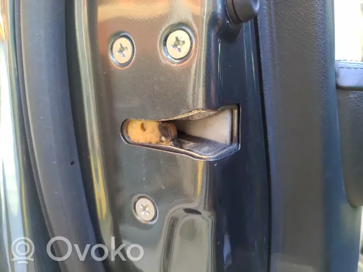 Honda Accord Coupe-mallin oven lukko (kahvan vieressä) 