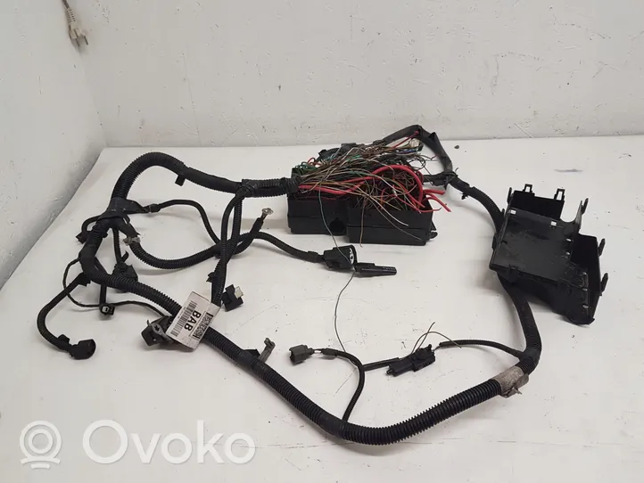 Ford Kuga I Module de fusibles 8V4T14K733