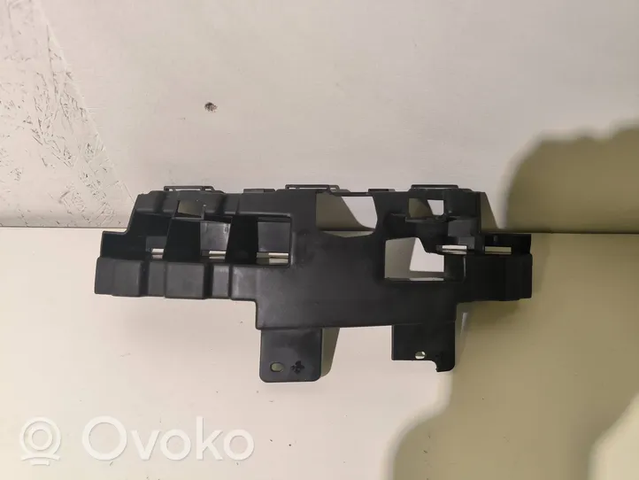 Ford Focus C-MAX Support de montage de pare-chocs avant 3M5117E857