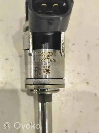 Toyota RAV 4 (XA50) Injecteur de carburant 2325025010